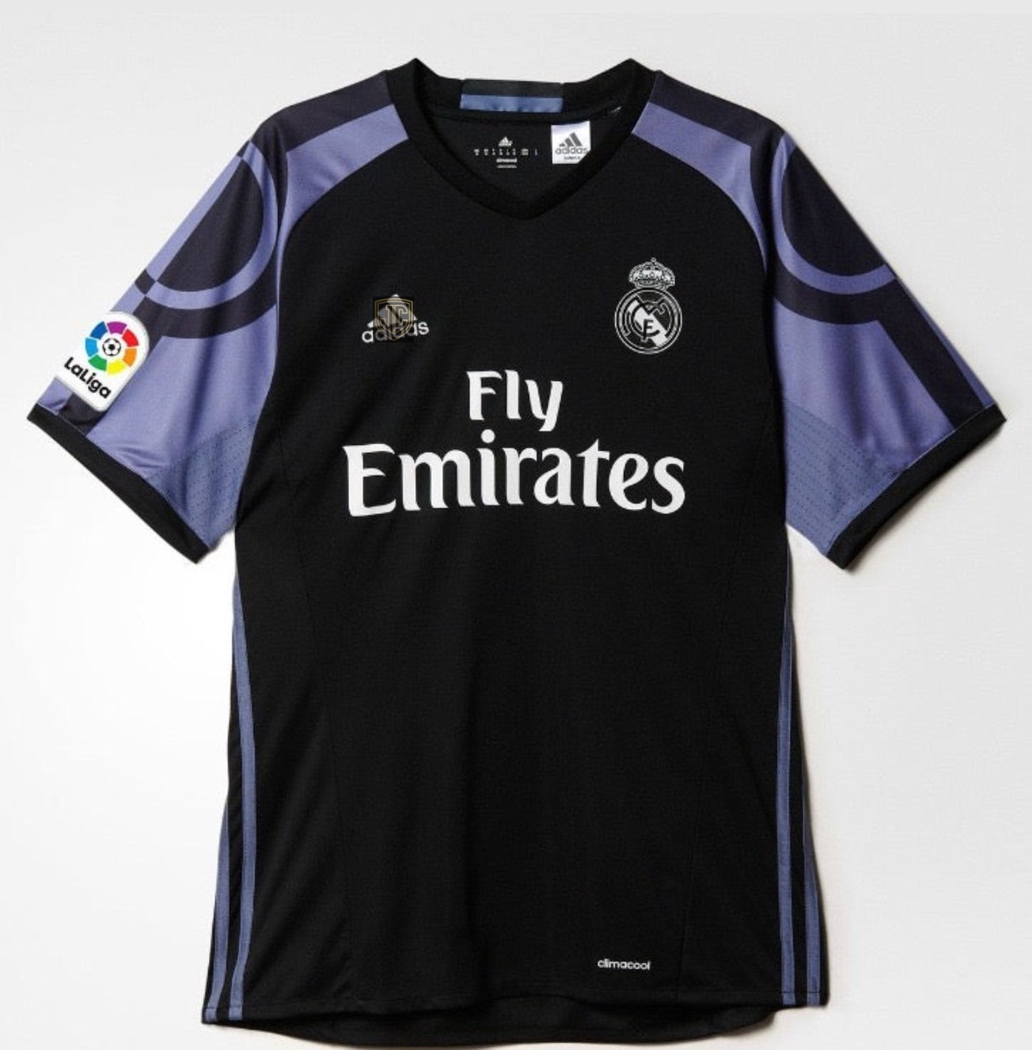 Madrid 2016-17 Tercera Equipación
Retro