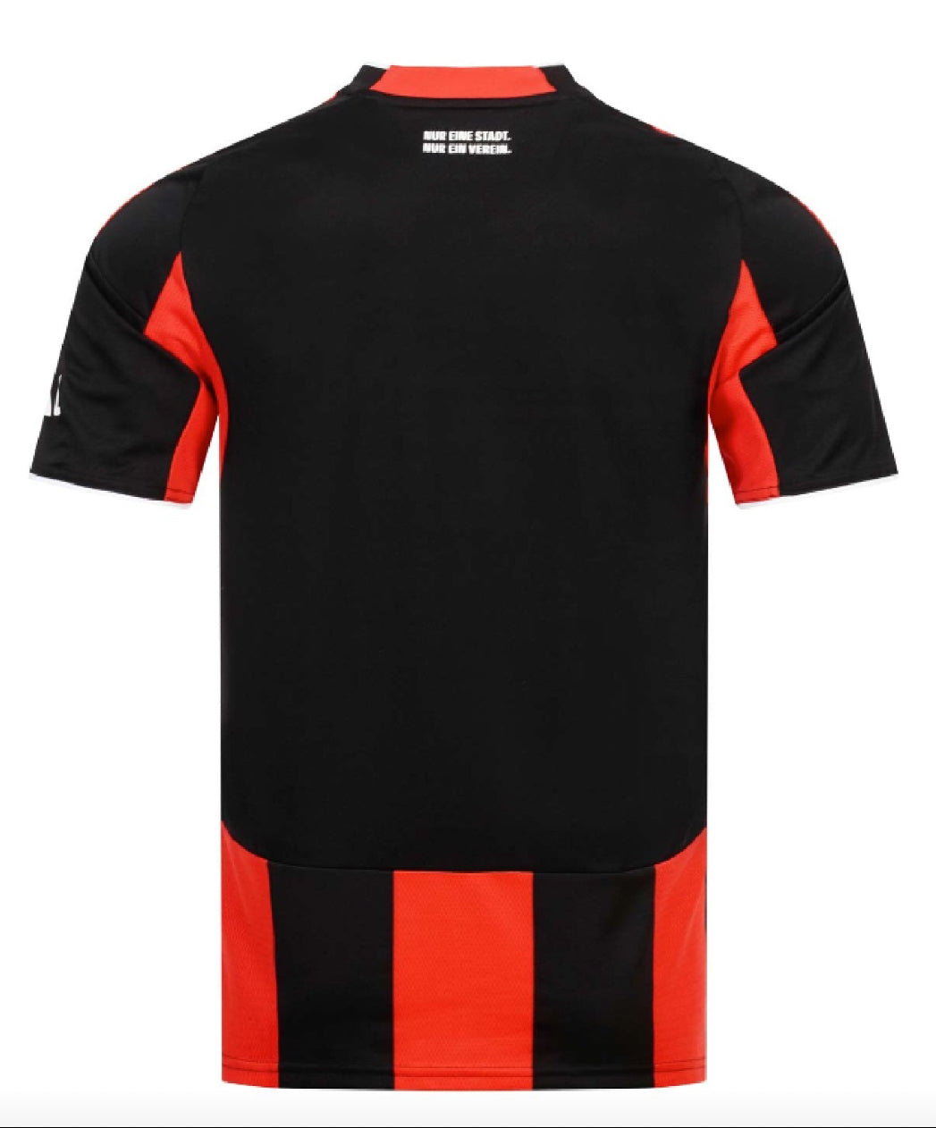 Kit domicile Eintracht Francfort 25-26