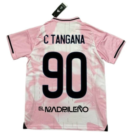 Real Madrid x C Tangana édition rose