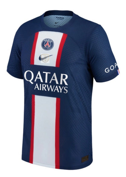 Paris Saint Germain 22-23 Primera
Equipación Retro